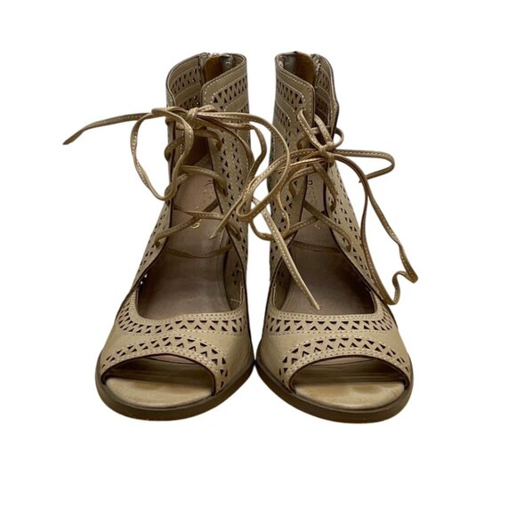 Restricted Womens Beige Peep-Toe Lace-Up Back Zipper Heeled Sandals Sz 8.5 - Picture 2 of 8